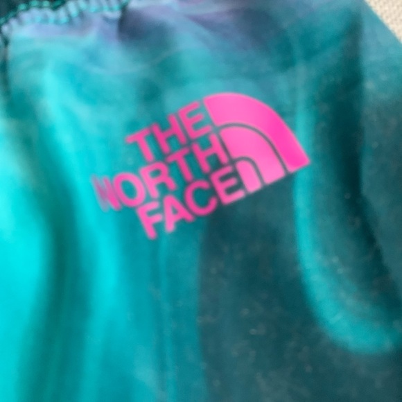 The North Face Teal and Pink Women's Athletic Shorts - Picture 6 of 6